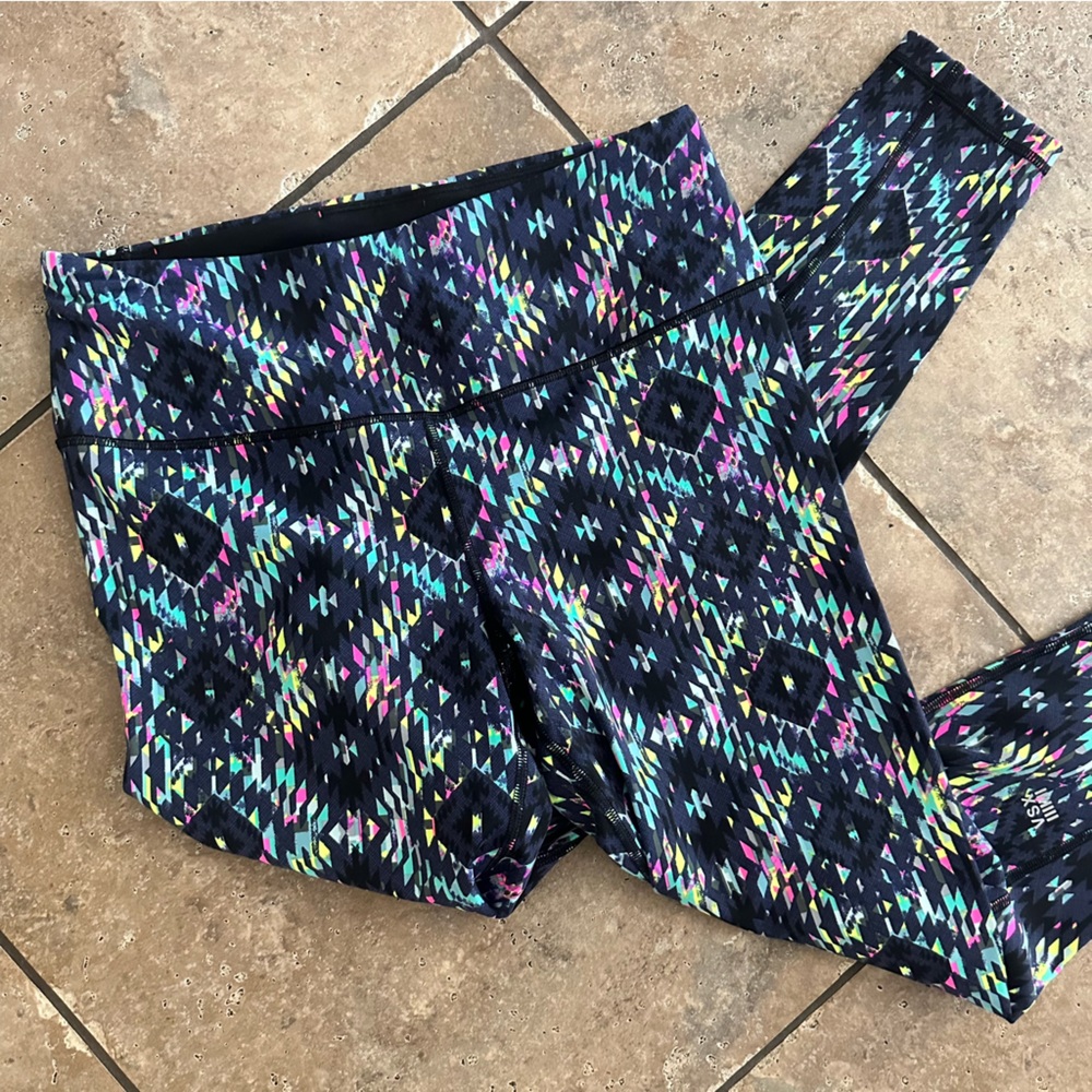 Victoria’s Secret Sport VSX Printed Leggings Size M